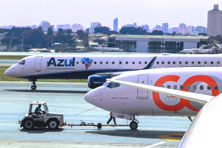 Gol e Azul registram perdas próximas a 100% desde o início da pandemia