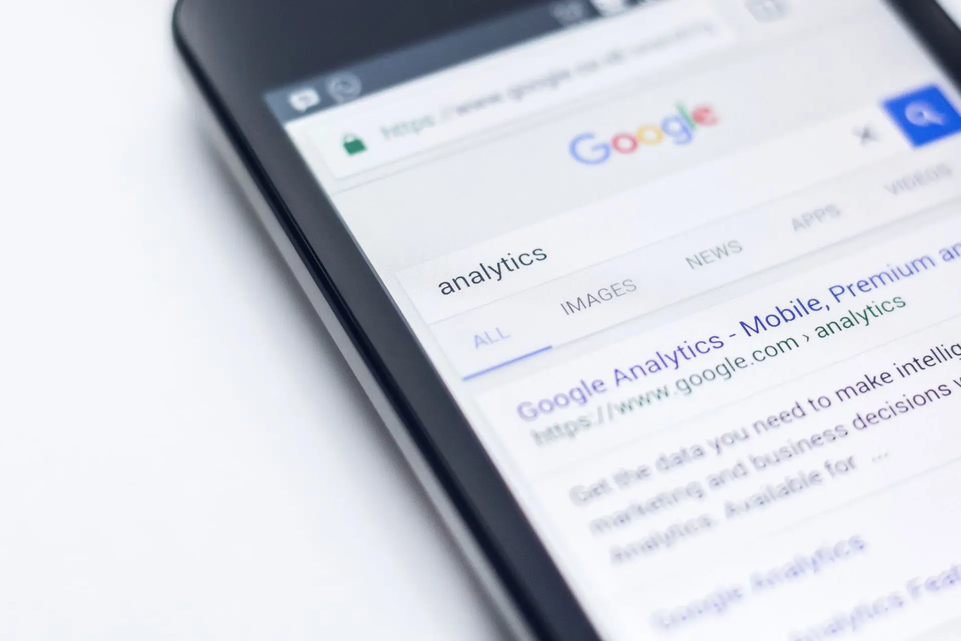 Google permite ocultar anúncios com novo botão na busca