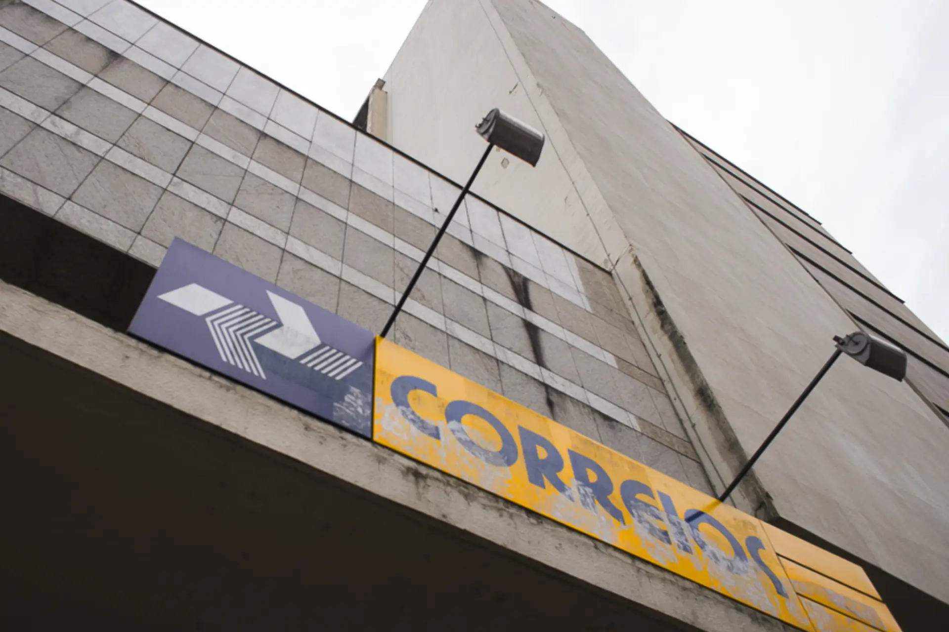 Governo negocia empréstimo de R$ 20 bilhões para salvar os Correios