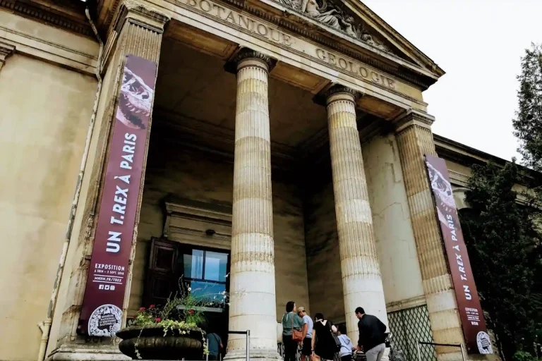 Ladrões levam €600 mil em ouro do Museu de História Natural de Paris