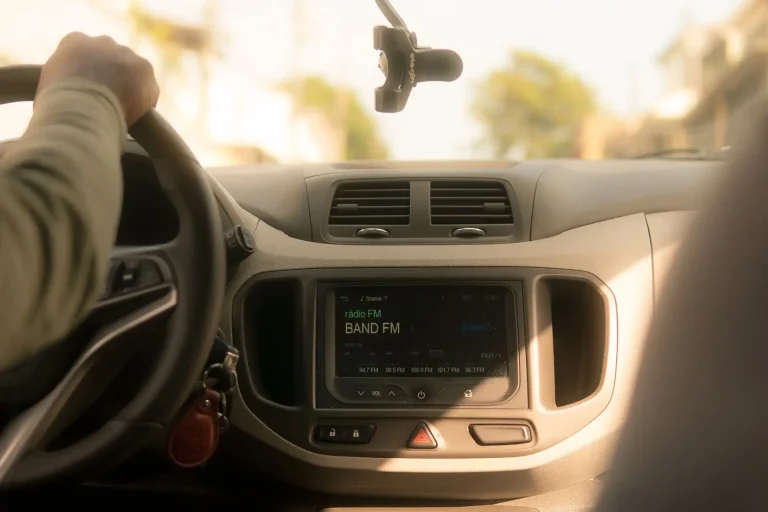 Uber divulga nova lista de carros permitidos no aplicativo a partir de 2026